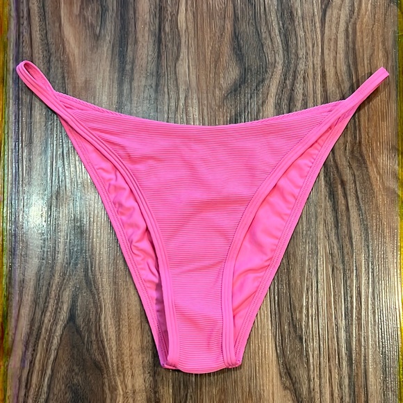 L*Space Ribbed Jay Bitsy Bikini Bottom - Picture 5 of 13